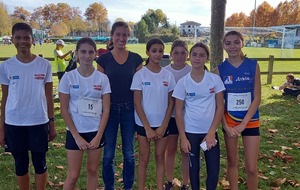 Jade, Meriem, Cloé, Anais, Marion, Raphael et Stéphanie